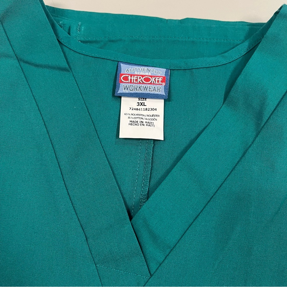NWT Cherokee Workwear Hunter Green 4700 Scrub Top Size 3XL - Picture 2 of 7